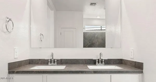 $2,095 | 25200 North 151st Drive, Unit 3, Surprise, AZ 85387