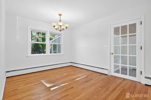 $795,000 | 7 Sunset Avenue, Matawan, NJ 07747