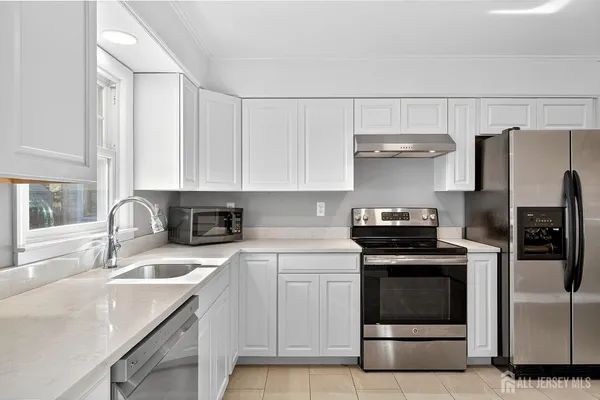 $795,000 | 7 Sunset Avenue, Matawan, NJ 07747