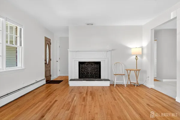 $795,000 | 7 Sunset Avenue, Matawan, NJ 07747