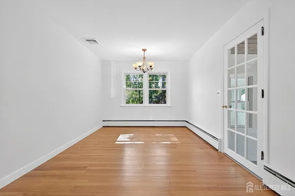 $795,000 | 7 Sunset Avenue, Matawan, NJ 07747