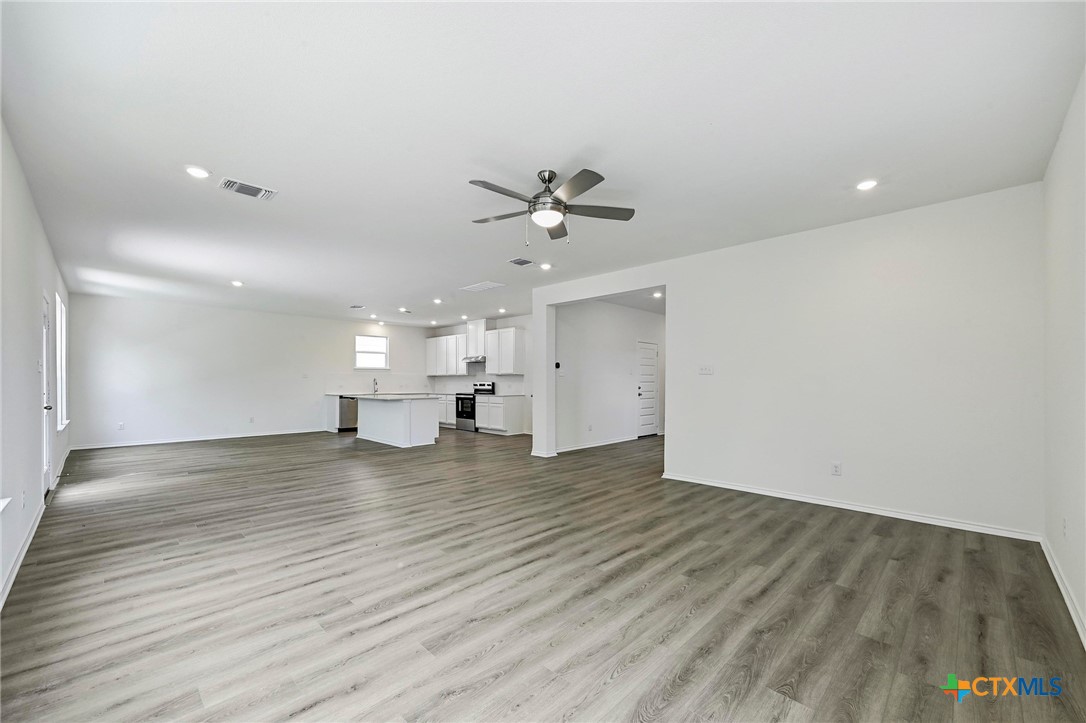 719 Ryan Street Belton, TX 76513 - Photo 6 of 31