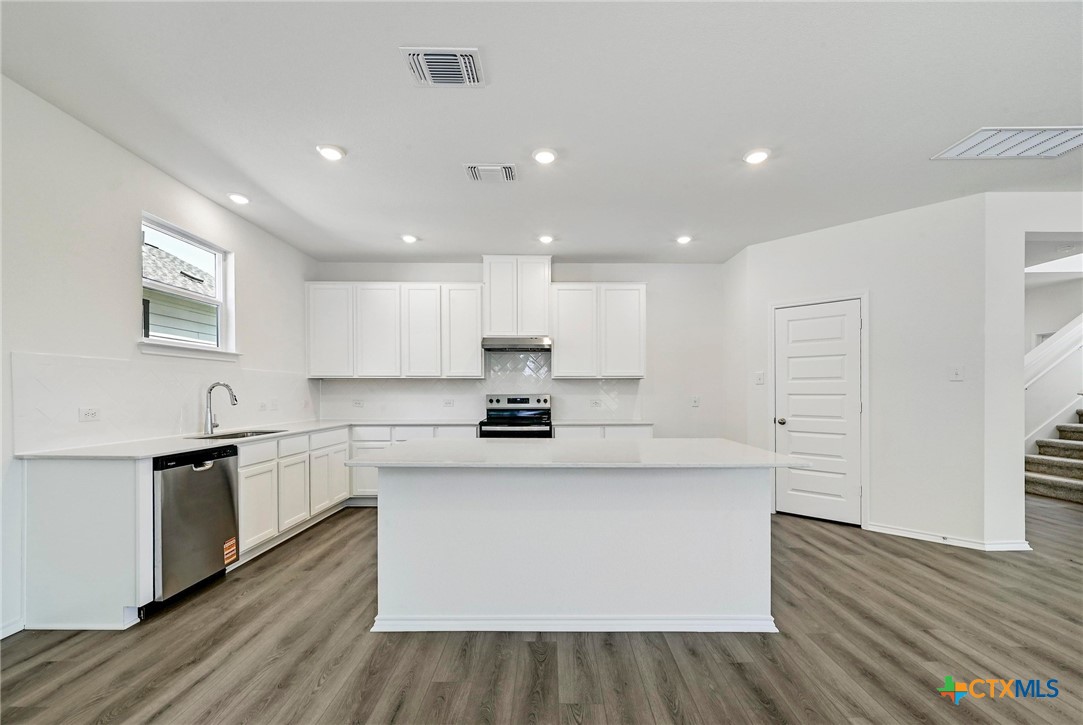 719 Ryan Street Belton, TX 76513 - Photo 8 of 31