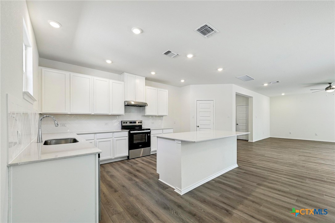 719 Ryan Street Belton, TX 76513 - Photo 9 of 31