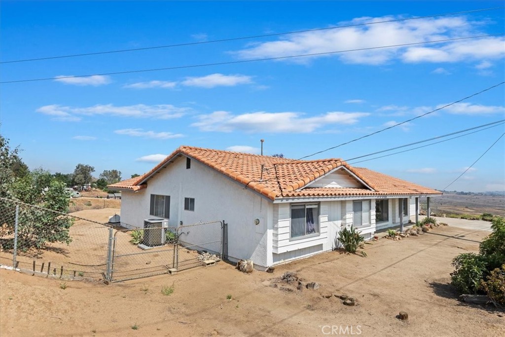 20061 Lounsberry Road Perris, CA 92570 - Photo 7 of 60