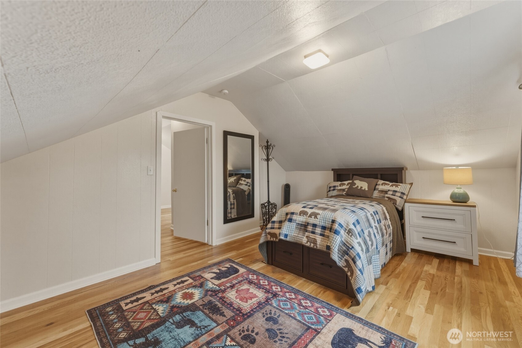 315 Thorn Hollow Road Dayton, WA 99328 - Photo 25 of 40 a bedroom with a bed and cabinets