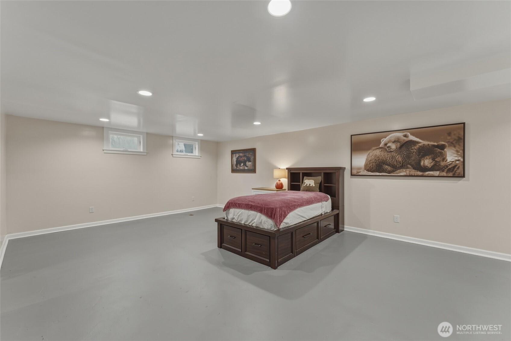 315 Thorn Hollow Road Dayton, WA 99328 - Photo 27 of 40 a spacious bedroom with a bed and painting on the wall