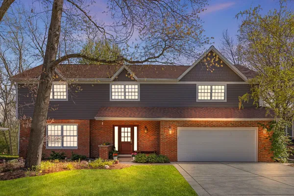 $825,000 | 2135 Oak Hill Drive, Lisle, IL 60532