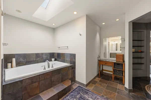 $825,000 | 2135 Oak Hill Drive, Lisle, IL 60532