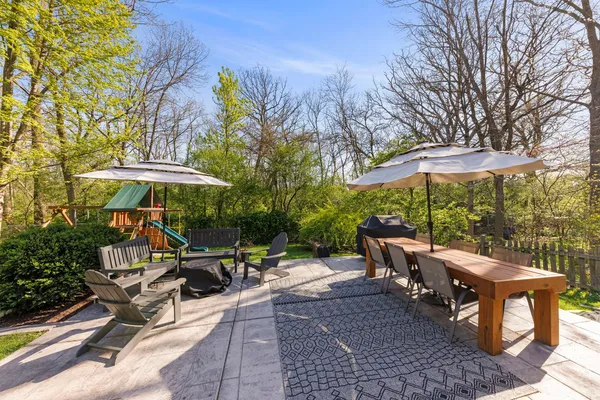 $825,000 | 2135 Oak Hill Drive, Lisle, IL 60532