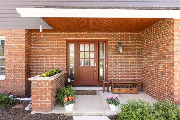 $825,000 | 2135 Oak Hill Drive, Lisle, IL 60532