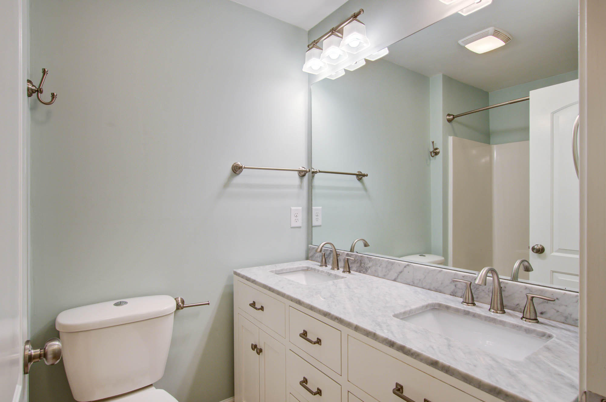 1144 Rifle Range Road Mount Pleasant, SC 29464 - Photo 16 of 26 1144 (17)