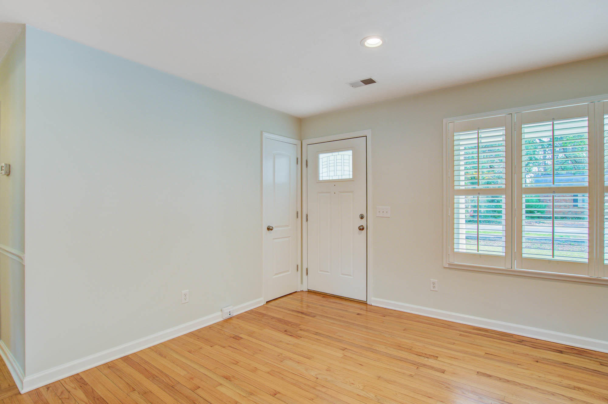 1144 Rifle Range Road Mount Pleasant, SC 29464 - Photo 4 of 26 1144 (5)