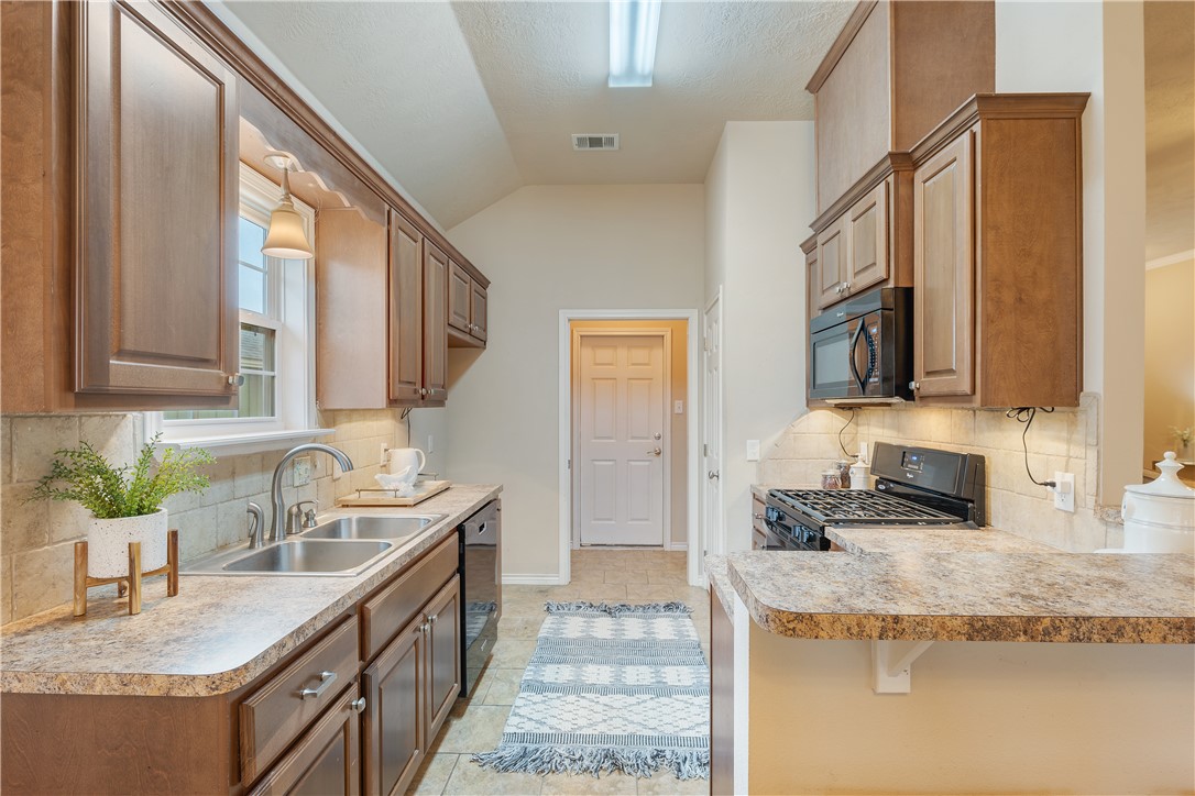 1580 Wimberly Place Bryan, TX 77802 - Photo 6 of 18