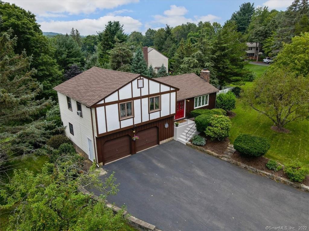 Welcome home to 359 Kennedy Rd.