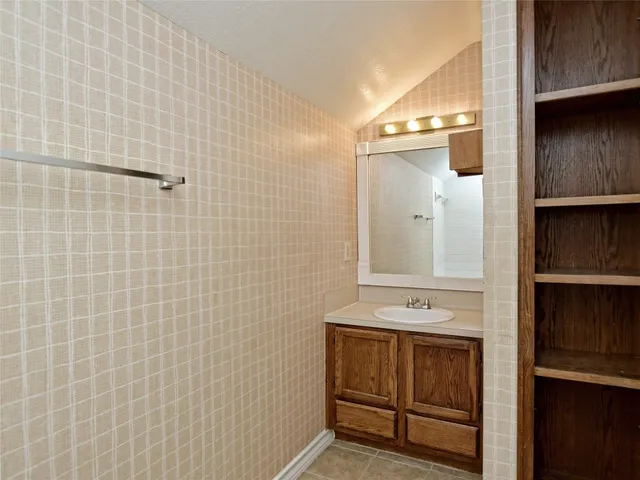 $1,575 | 803 Valley View Drive, Unit A, Pflugerville, TX 78660