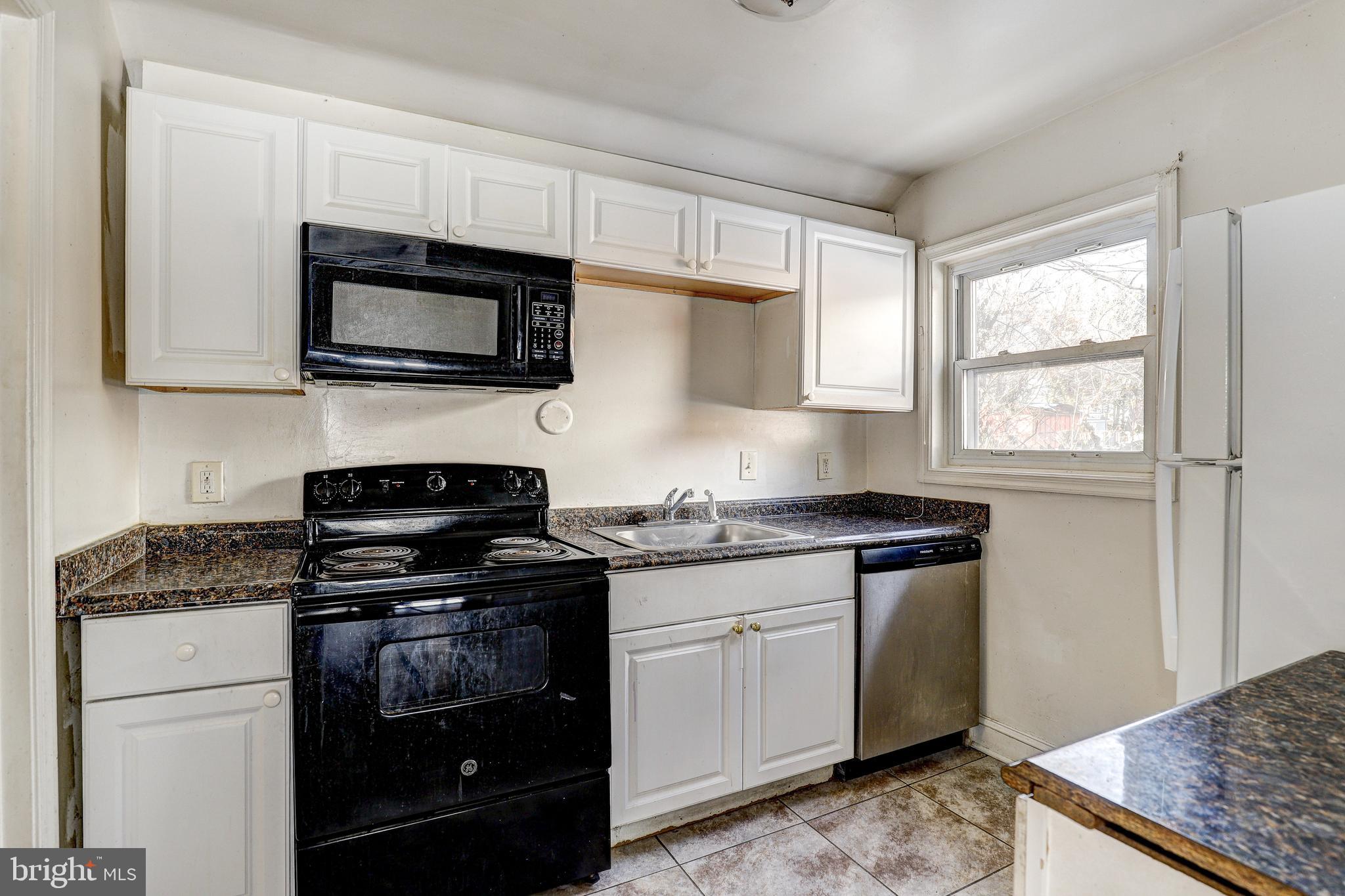 12628 Farnell Drive Silver Spring, MD 20906 - Photo 5 of 25