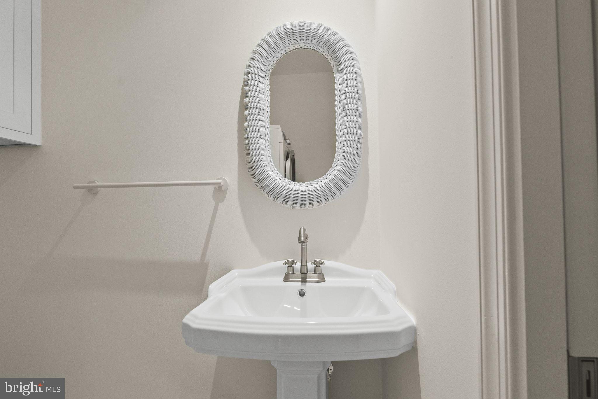 1047 Paper Mill Court, Unit 1047 Washington, DC 20007 - Photo 13 of 29 Powder room