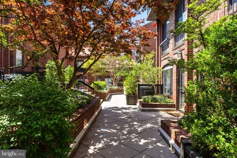 $845,000 | 1047 Paper Mill Court, Unit 1047, Washington, DC 20007