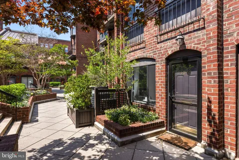 $845,000 | 1047 Paper Mill Court, Unit 1047, Washington, DC 20007