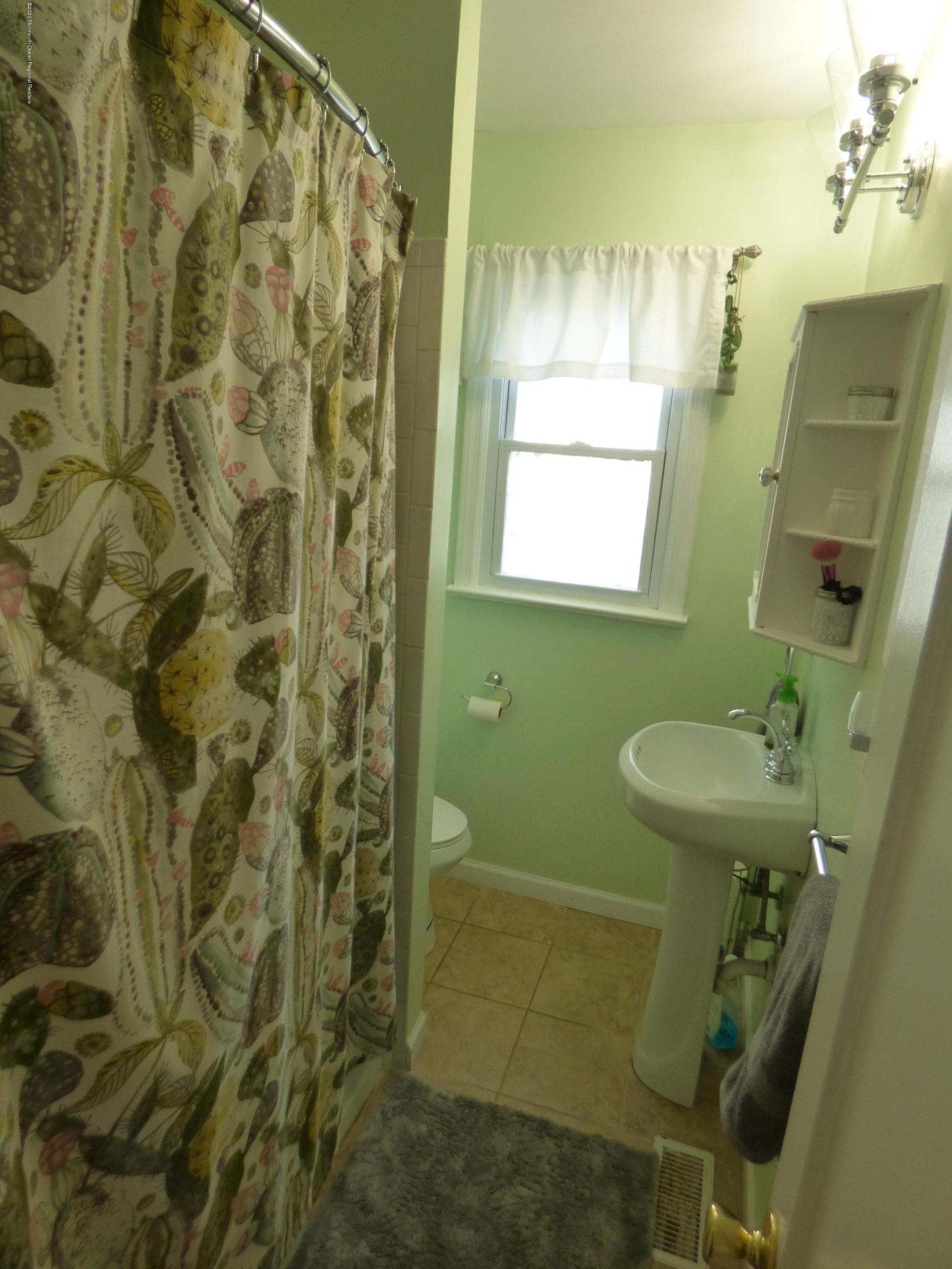 82 Ridge Avenue Neptune City, NJ 07753 - Photo 10 of 21 P1040677