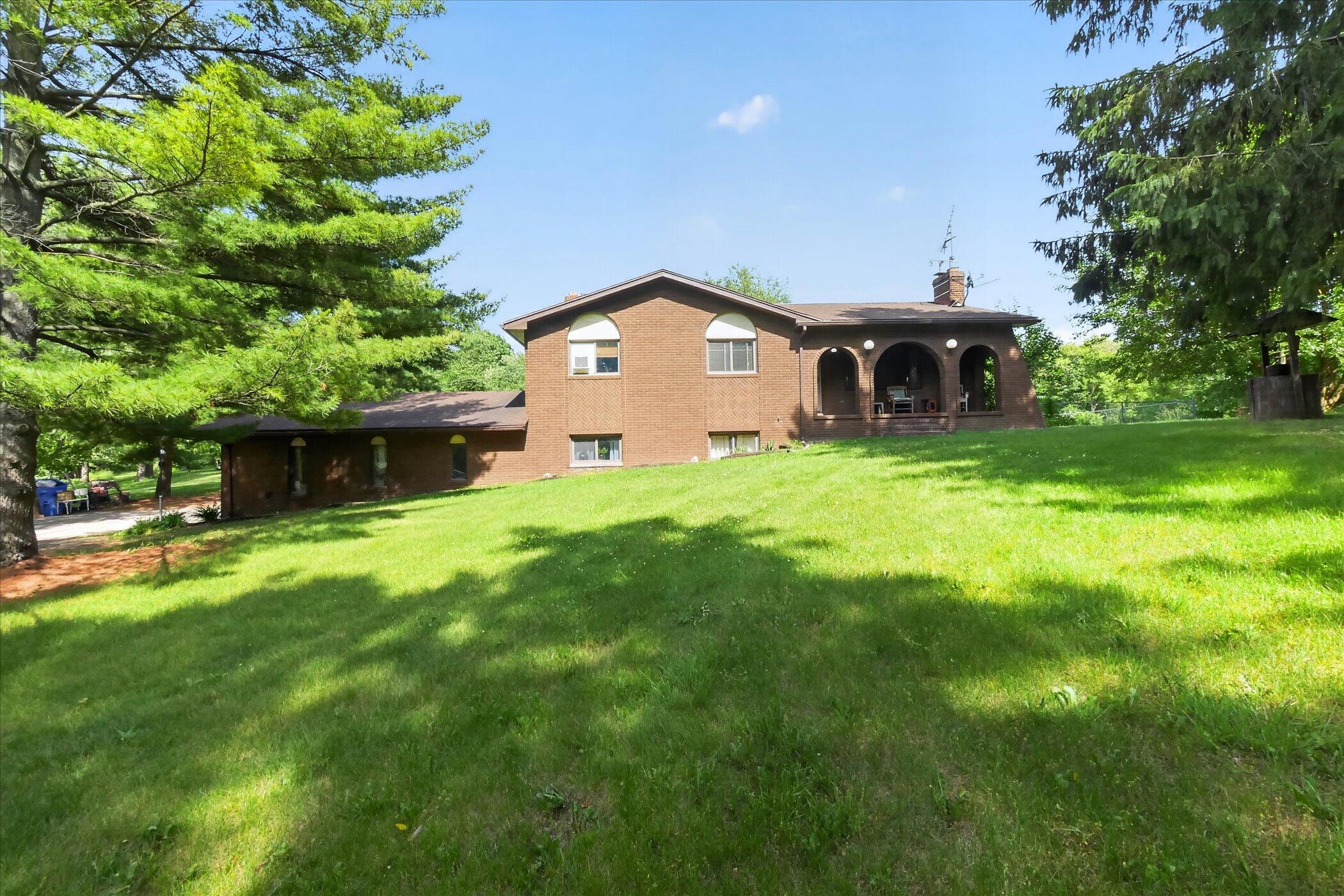 2717 Fishbeck Road Howell, MI 48843 - Photo 1 of 71 04-2717-Fishbeck-Rd-Howell-WindowStill