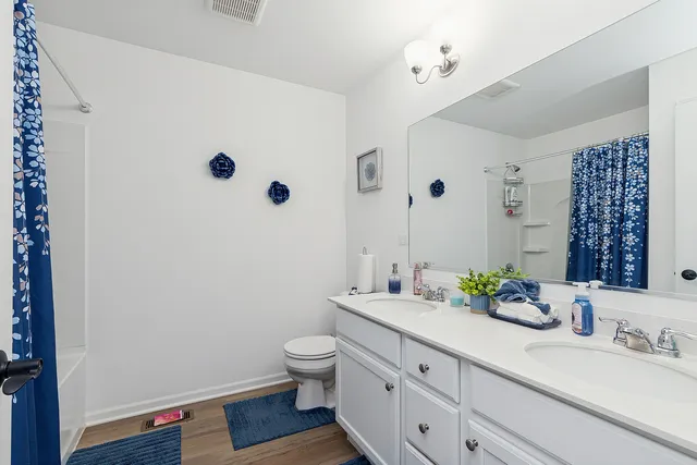 $589,900 | 16614 South Silo Bnd Drive, Lockport, IL 60441