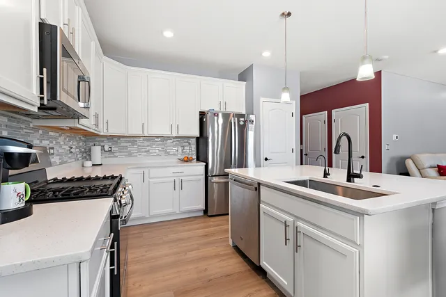 $589,900 | 16614 South Silo Bnd Drive, Lockport, IL 60441