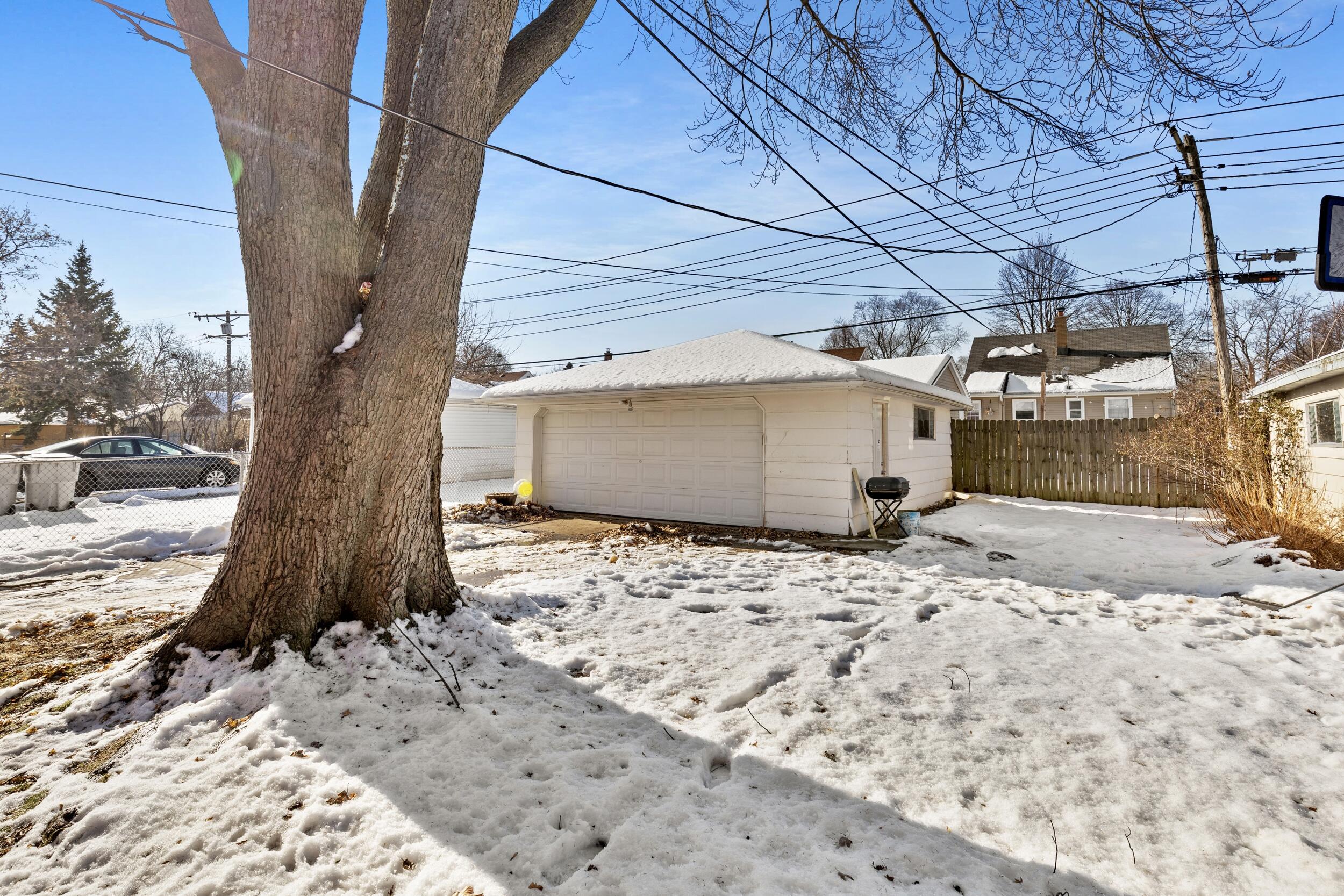 3929 North 82nd Street Milwaukee, WI 53222 - Photo 22 of 24 photo dec 17 2025, 12 27 47 am