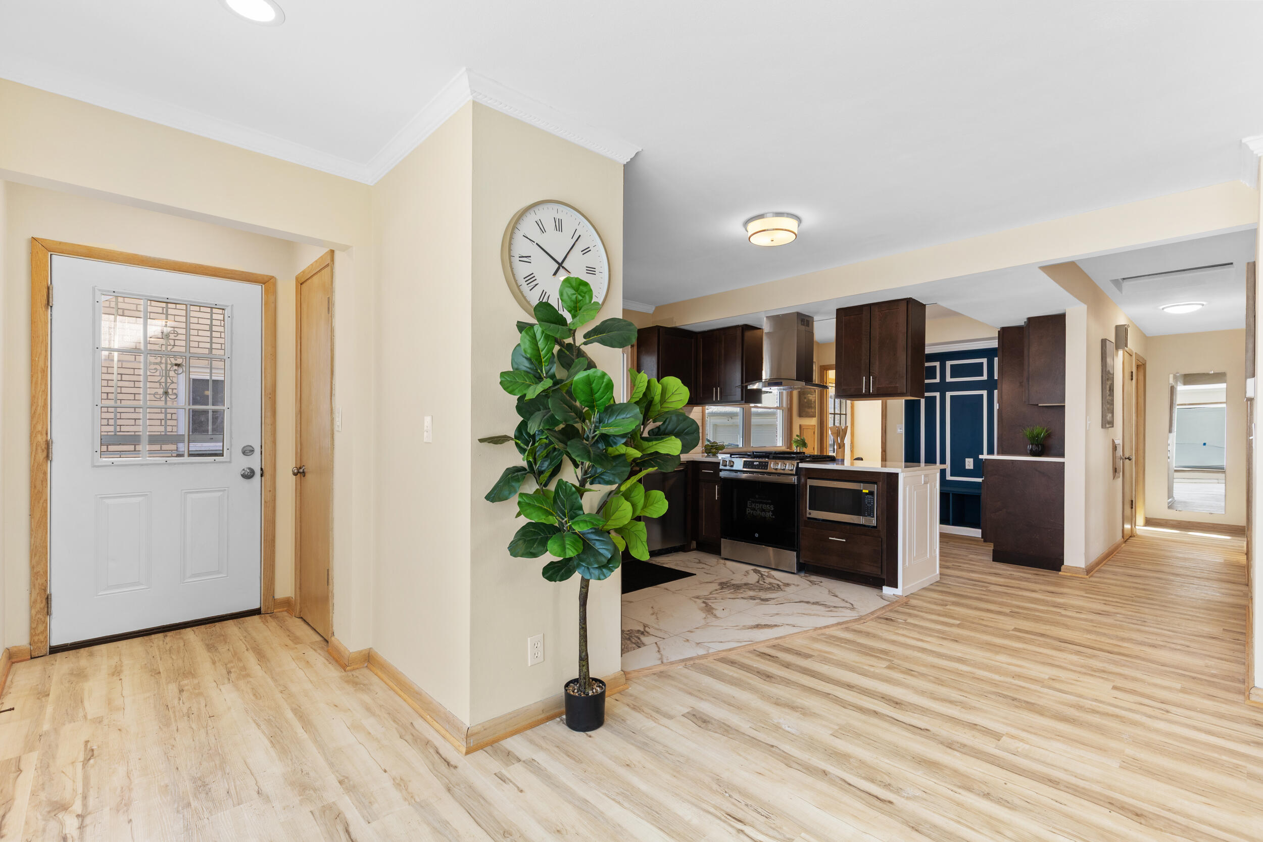 3929 North 82nd Street Milwaukee, WI 53222 - Photo 3 of 24 photo dec 17 2025, 12 39 10 am (1)