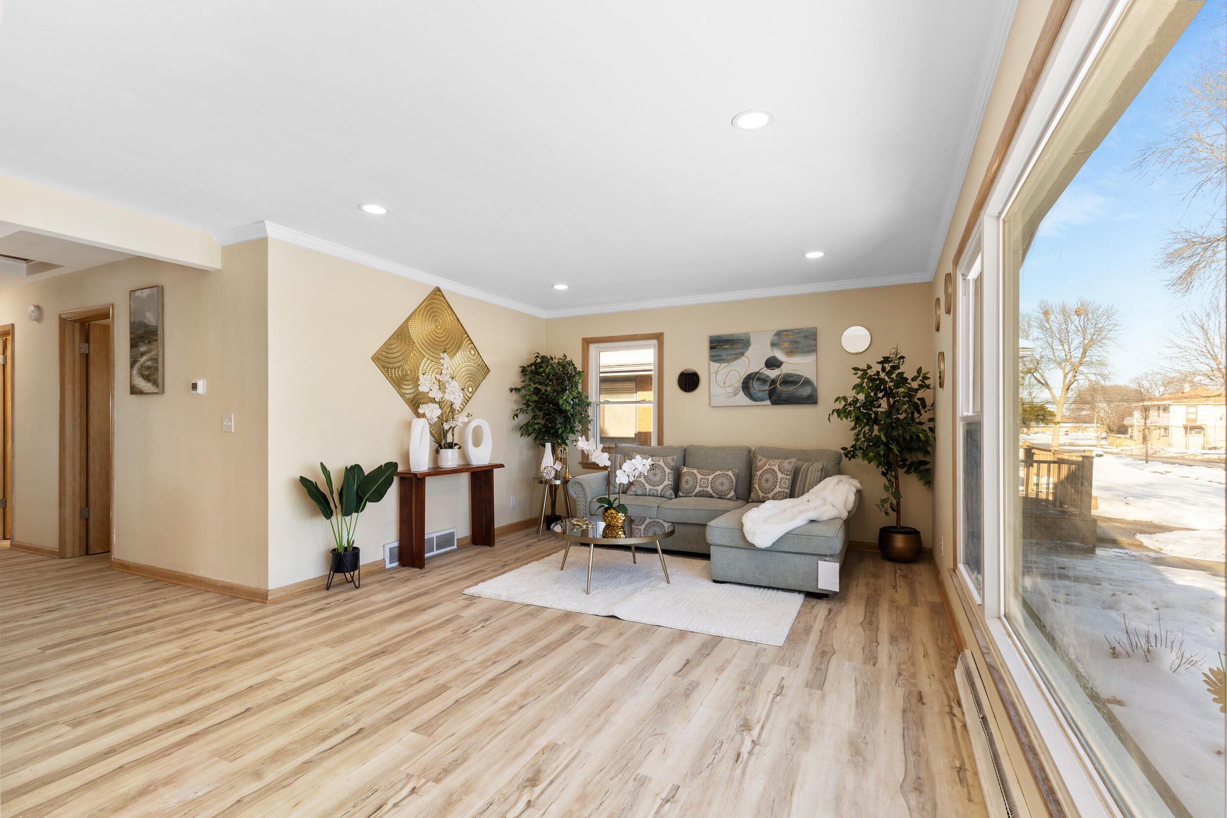 3929 North 82nd Street Milwaukee, WI 53222 - Photo 5 of 24 photo dec 17 2025, 12 42 36 am