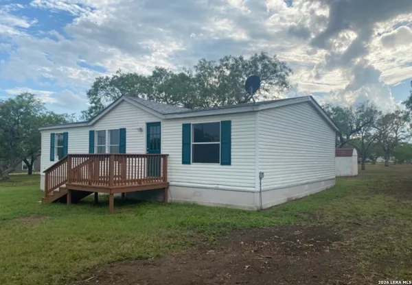 $1,450 | 129 Oak Park Road, Adkins, TX 78101