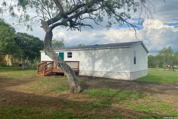 $1,450 | 129 Oak Park Road, Adkins, TX 78101