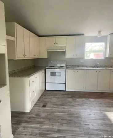 $1,450 | 129 Oak Park Road, Adkins, TX 78101