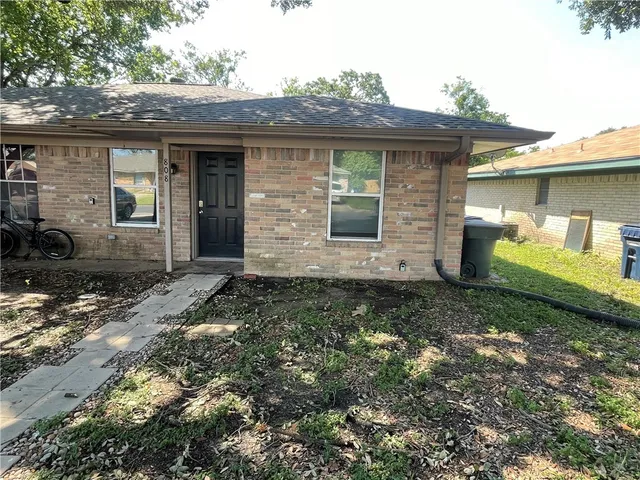 $1,175 | 808 Llano Place, College Station, TX 77840