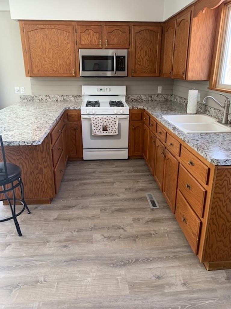 9821 South Cedar Road Cedar, MI 49621 - Photo 5 of 28 1910169-4.JPG