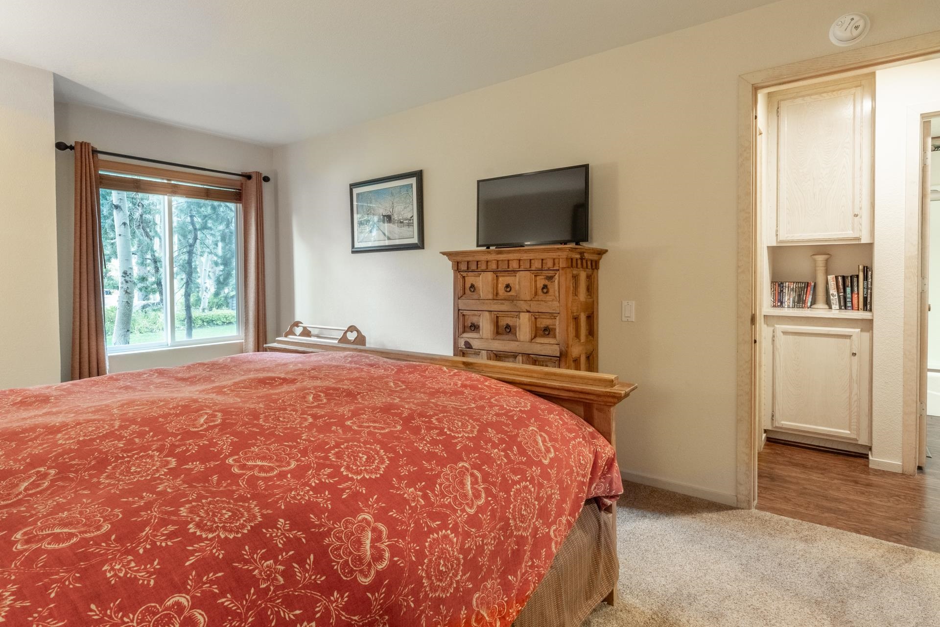 613 Golden Creek Road, Unit 613 Mammoth Lakes, CA 93546 - Photo 13 of 24 Bedroom featuring light colored carpet and baseboards