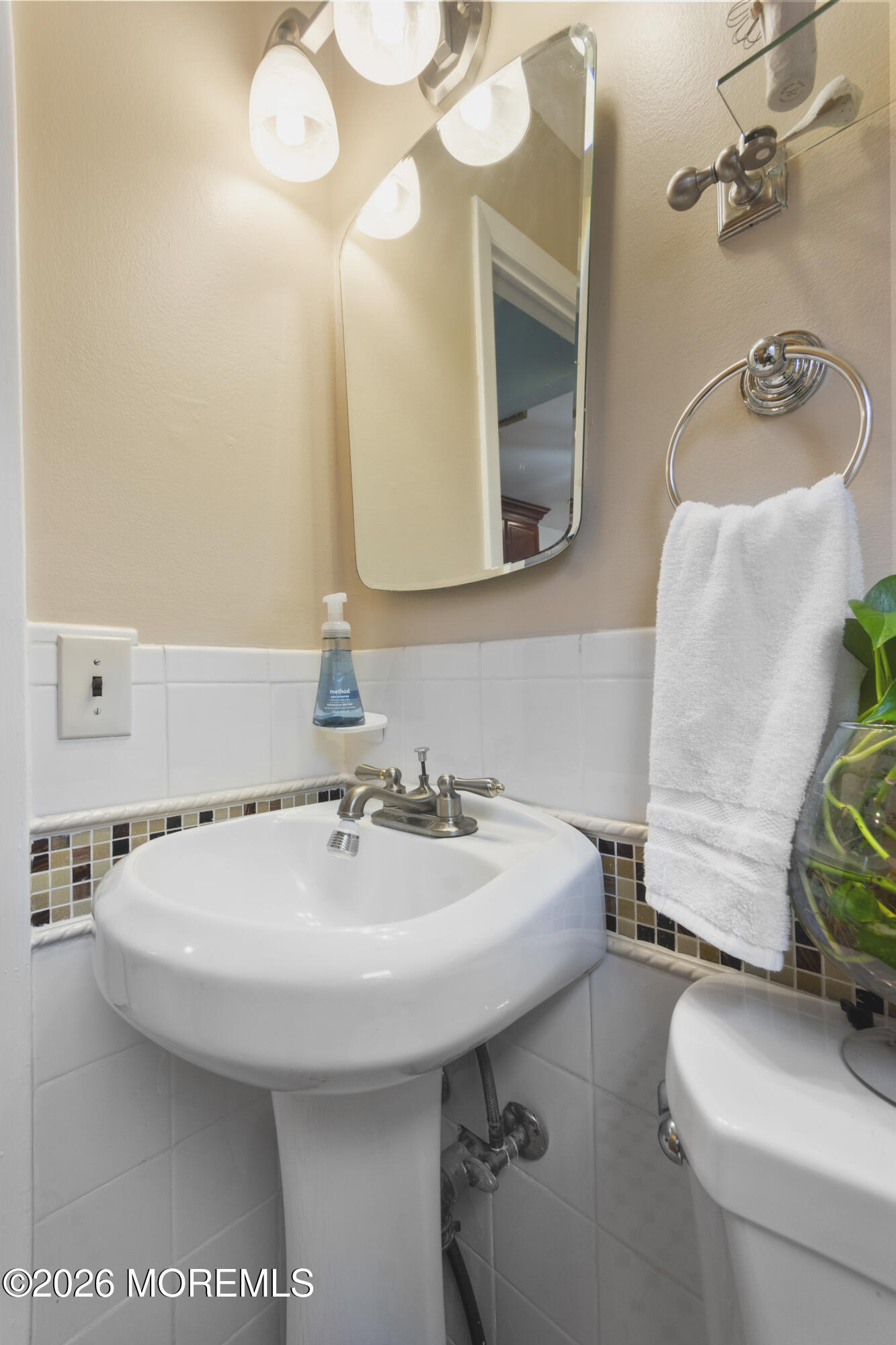 416 Midstreams Road Brick, NJ 08724 - Photo 13 of 27 a bathroom with a sink and a mirror