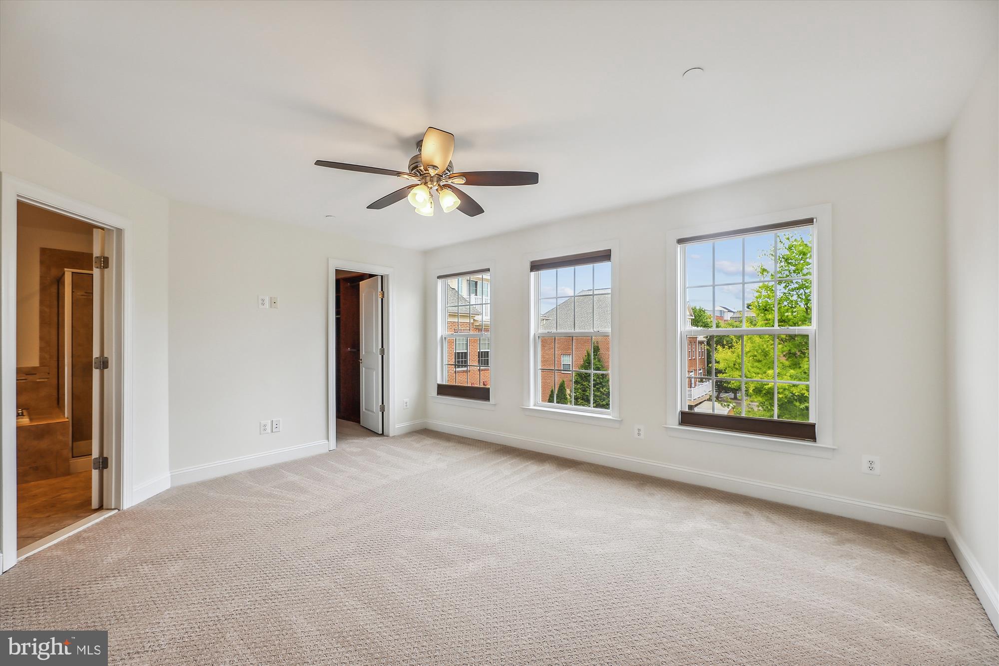 3905 Chain Bridge Road Fairfax, VA 22030 - Photo 14 of 36 Primary Suite