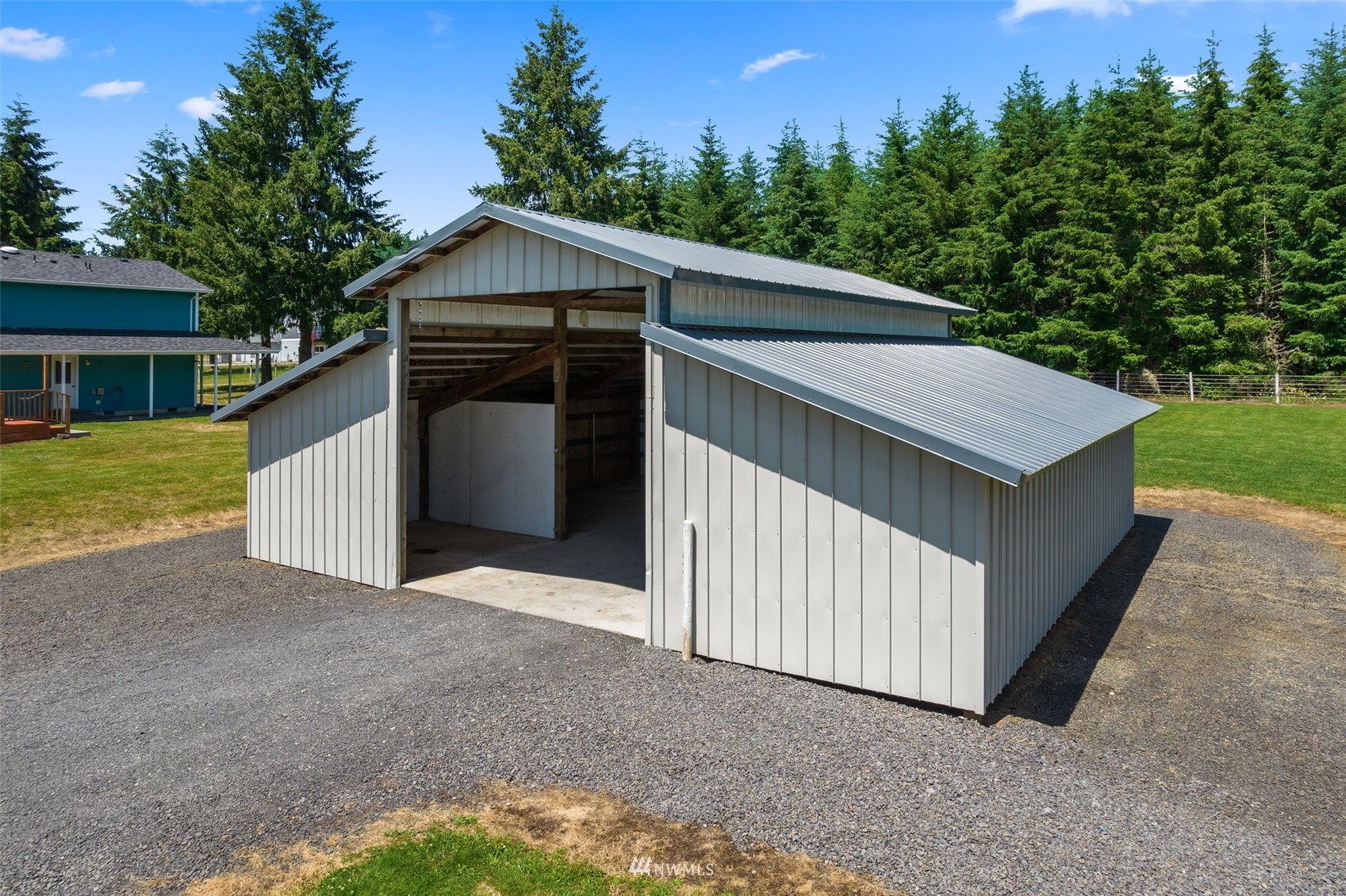 320 Tennessee Road Winlock, WA 98596 - Photo 34 of 40 a view of a house with a yard