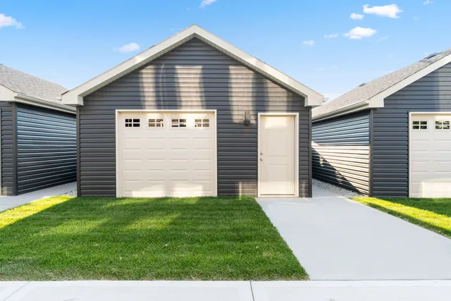 $649,000 | 4167 South Halsted Street, Chicago, IL 60609