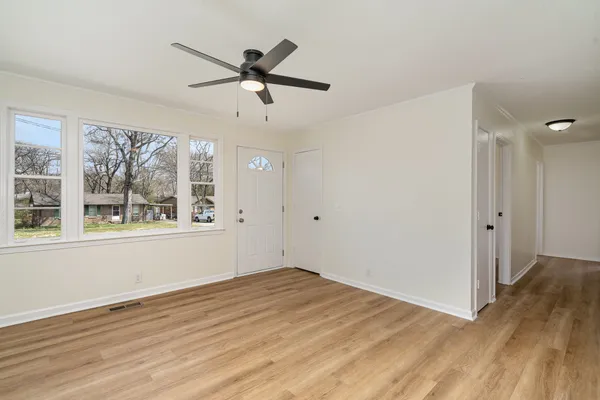 $2,200 | 122 Brookside Drive, Hendersonville, TN 37075