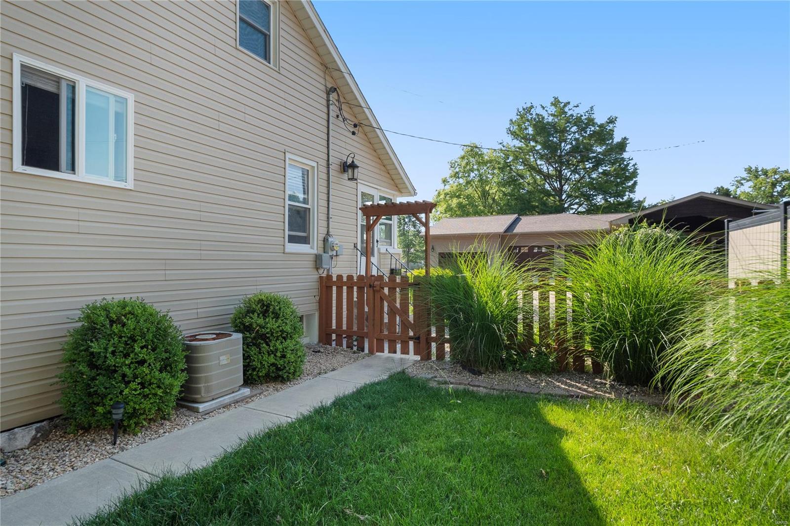 211 East Walnut Street Columbia, IL 62236 - Photo 23 of 32