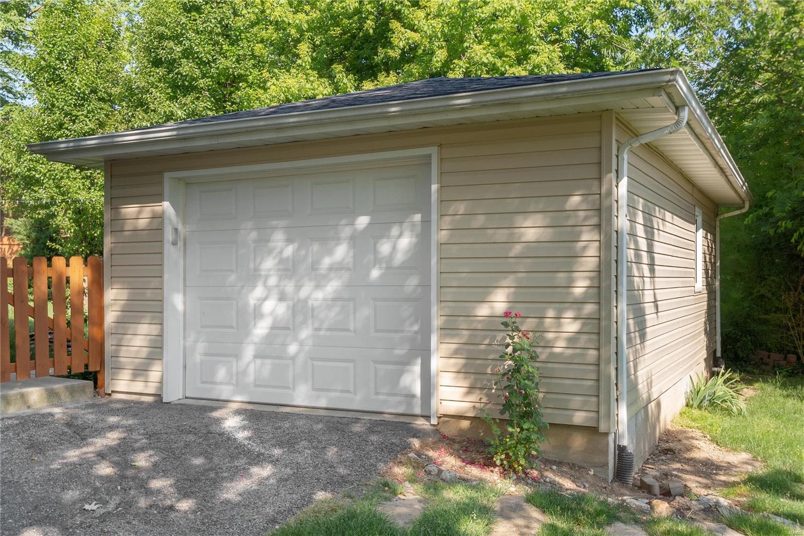211 East Walnut Street Columbia, IL 62236 - Photo 27 of 32