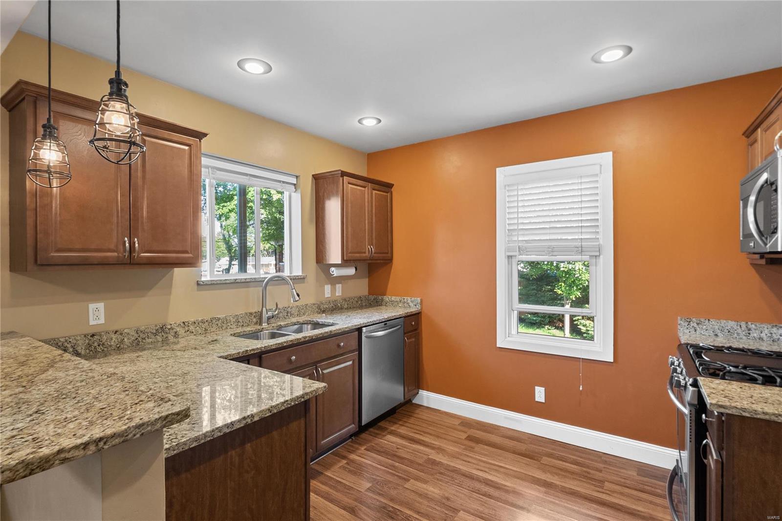 211 East Walnut Street Columbia, IL 62236 - Photo 8 of 32