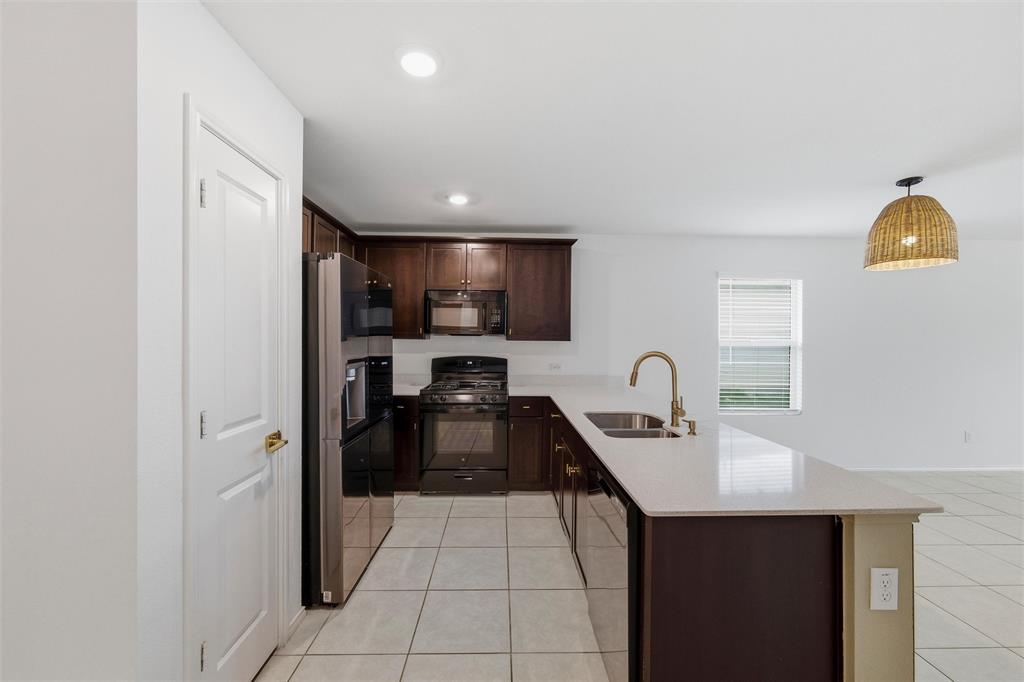 312 Ranchito Pass Haslet, TX 76052 - Photo 4 of 31