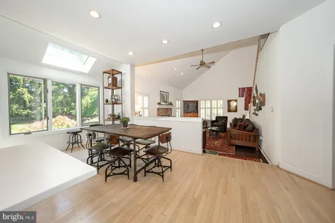 $1,200,000 | 1421 Radbill Circle, Berwyn, PA 19312