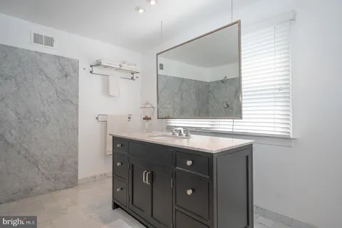 $1,200,000 | 1421 Radbill Circle, Berwyn, PA 19312
