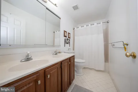 $1,200,000 | 1421 Radbill Circle, Berwyn, PA 19312