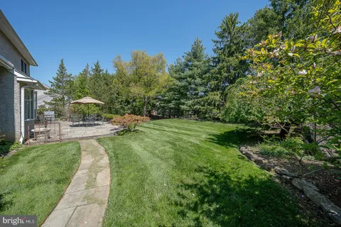 $1,200,000 | 1421 Radbill Circle, Berwyn, PA 19312
